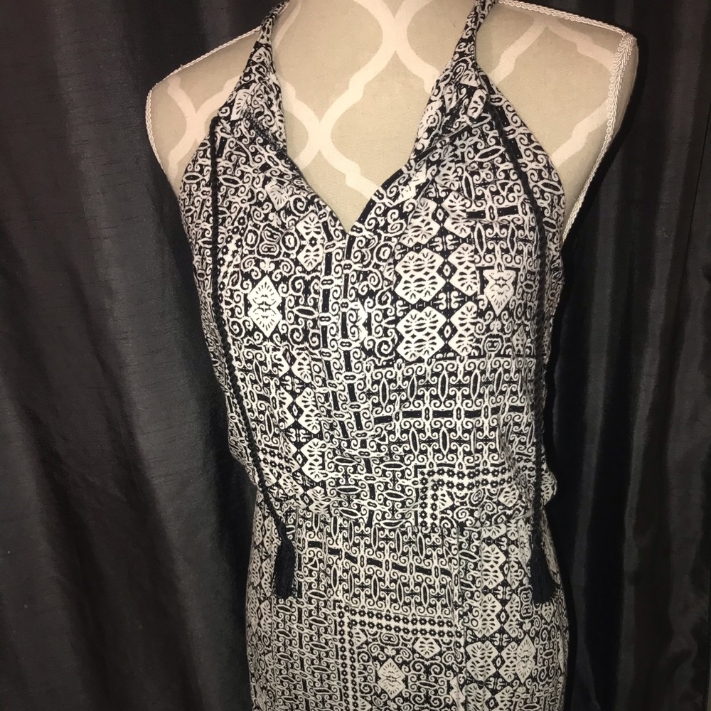 Gorgeous maxi dress - size large
